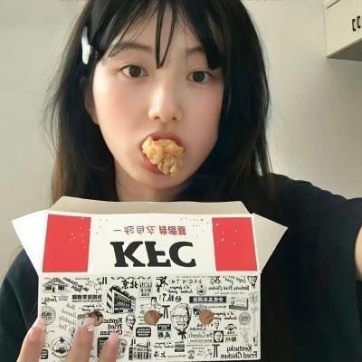穿蓝衣的男孩